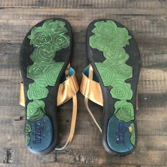 Indigo by Clark’s Gold Sandals - Picture 4 of 4